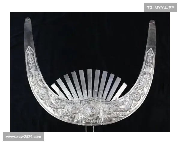 非遗银饰足球挂件单价188元，上线秒光供不应求